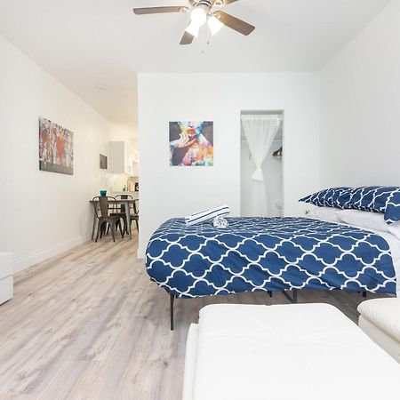 Ocean Drive Deco Apt W/2 Queen Beds, Steps 2 Beach Miami Beach Dış mekan fotoğraf