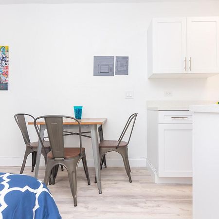 Ocean Drive Deco Apt W/2 Queen Beds, Steps 2 Beach Miami Beach Dış mekan fotoğraf