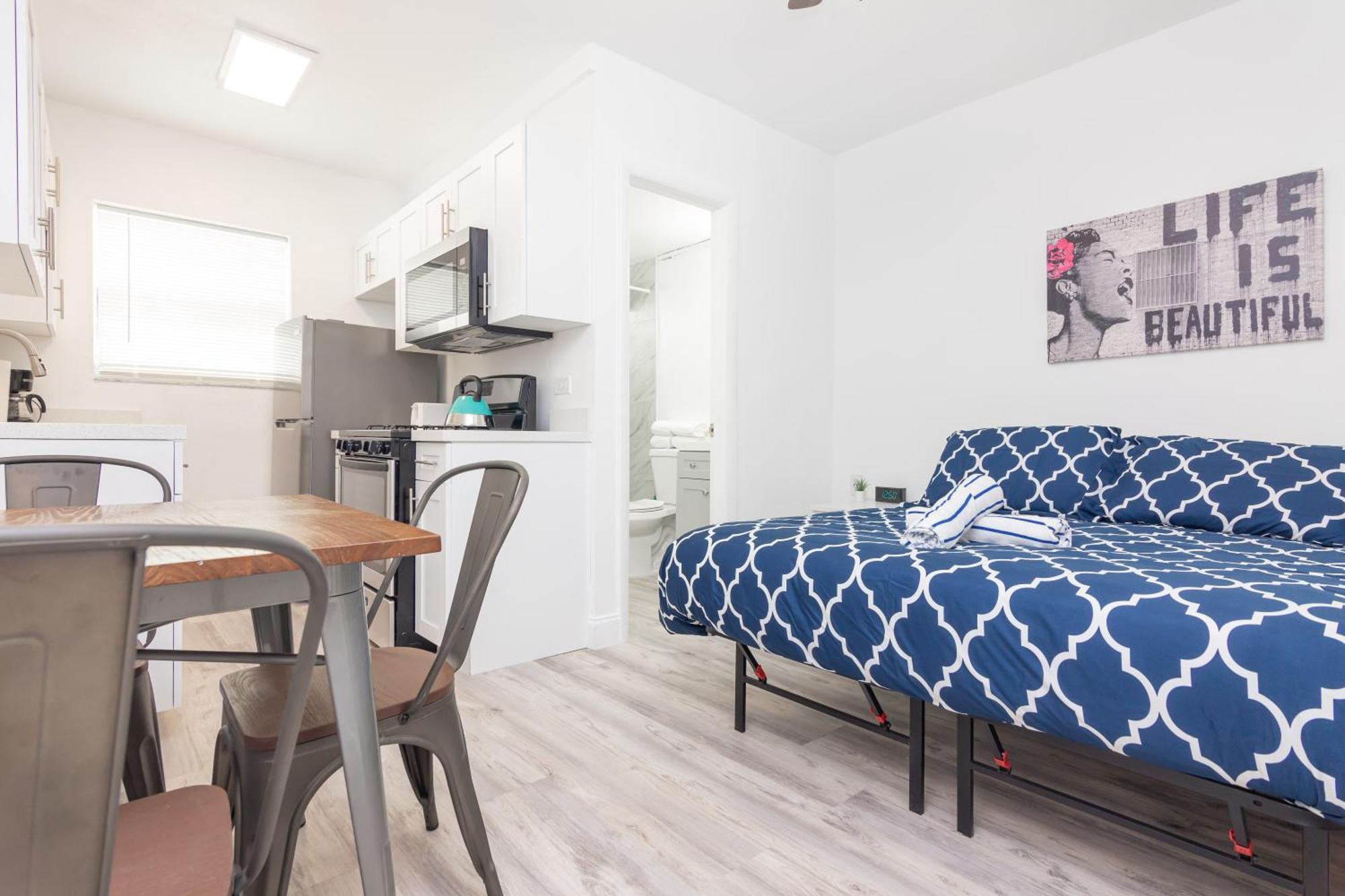 Ocean Drive Deco Apt W/2 Queen Beds, Steps 2 Beach Miami Beach Dış mekan fotoğraf