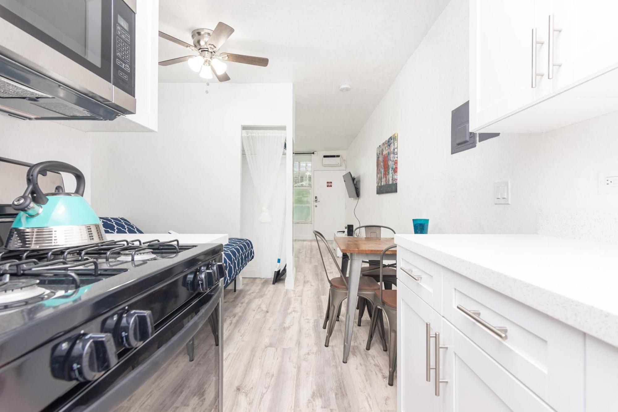 Ocean Drive Deco Apt W/2 Queen Beds, Steps 2 Beach Miami Beach Dış mekan fotoğraf